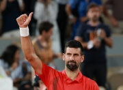 开云APP-美网险胜联合杯，德约科维奇扛起全队的简单介绍