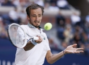 开云下载-包含ATP总决赛横扫美网，梅德韦杰夫关键制胜的词条