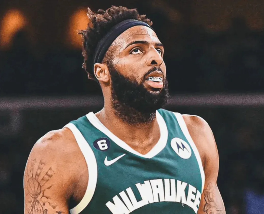 包含雄鹿全队合作默契赢得球迷赞誉的词条