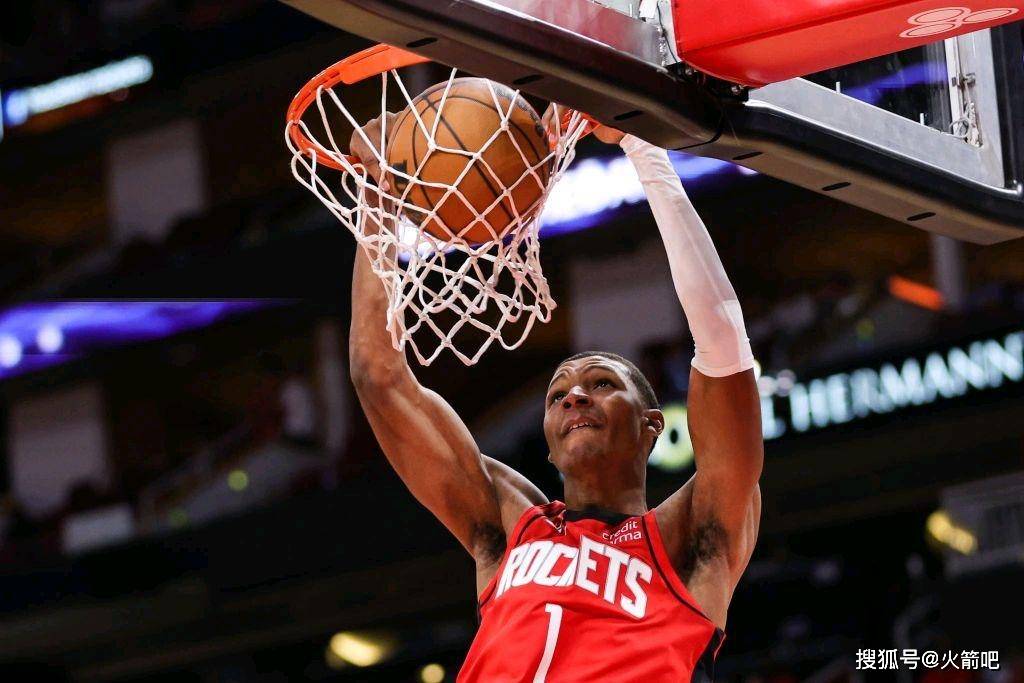 拜仁慕尼黑翻盘休斯顿火箭，Xiaohu打破历史纪录峡谷大战小组赛，成为赛场最大亮点的简单介绍