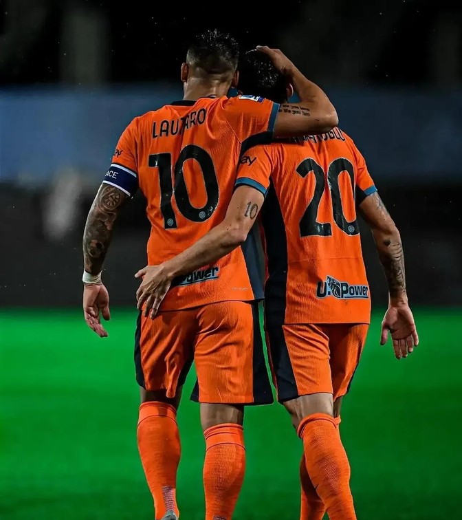 包含法国队轻取葡萄牙队，奥恰洛夫扛起全队的词条